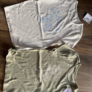 American Eagle Outfitters Cream and Green Short Sleeve Tees